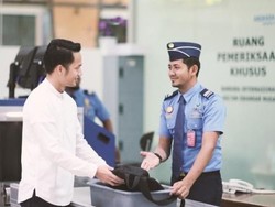 Kenapa Harus Mengeluarkan Laptop Saat Pemeriksaan di Bandara? Ini Alasannya