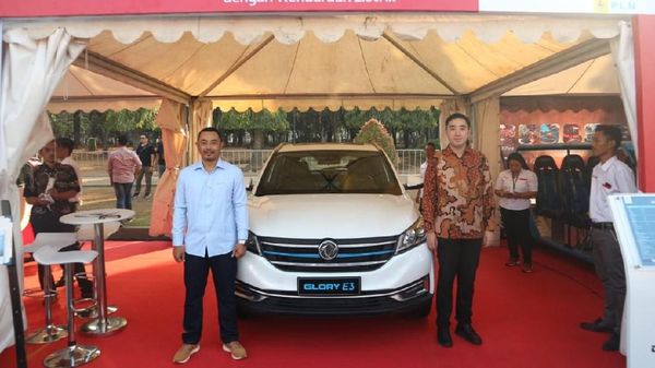 DFSK Glory E3 Mejeng di Pameran Kendaraan Bermotor Listrik Monas