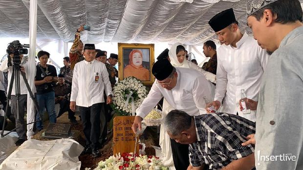 SBY: Ibunda Tersayang, Selamat Jalan