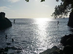 Nikmati Sensasi Sauna dengan Panorama Laut Lepas di Pantai Timbako Nikmati Sensasi Sauna dengan Panorama Laut Lepas di Pantai Timbako