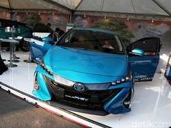 Warna Pelat Mobil Listrik Diusulkan Berbeda dengan yang BBM