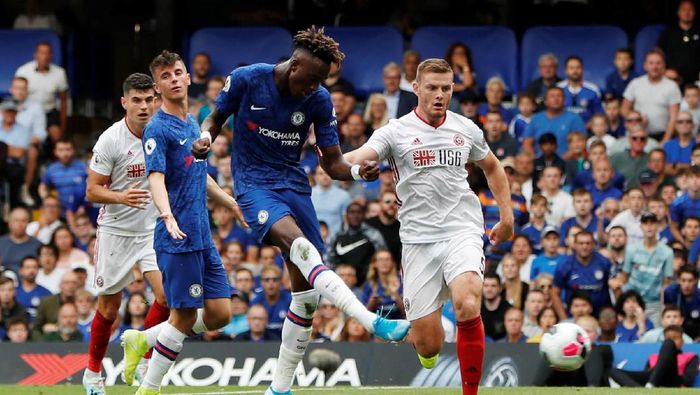 Dua gol Tammy Abraham membawa Chelsea ungguli Sheffield United 2-0 di babak pertama (Paul Childs/Action Images via Reuters) Dua gol Tammy Abraham membawa Chelsea ungguli Sheffield United 2-0 di babak pertama (Paul Childs/Action Images via Reuters)