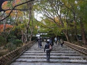 Taman Batu Mistis Ini Paling Terkenal di Kyoto