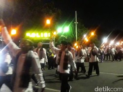 4.000 Peserta Pawai Obor Elektrik Meriahkan Jakarta Muharram Festival