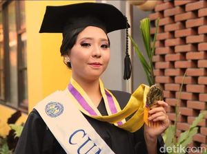 Mengenal Lala, Sarjana UNY yang Diwisuda di Usia 19 Tahun