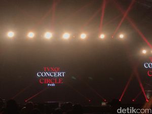 Mantul! Fans Papua hingga Luar Negeri Ikut Nonton Konser TVXQ