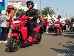 Konvoi Kendaraan Tanpa Suara di Monas
