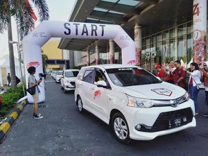 100 Mobil Sejuta Umat Konvoi Bareng Keliling Surabaya