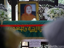Jenazah Ibunda SBY akan Dimakamkan di TPU Tanah Kusir