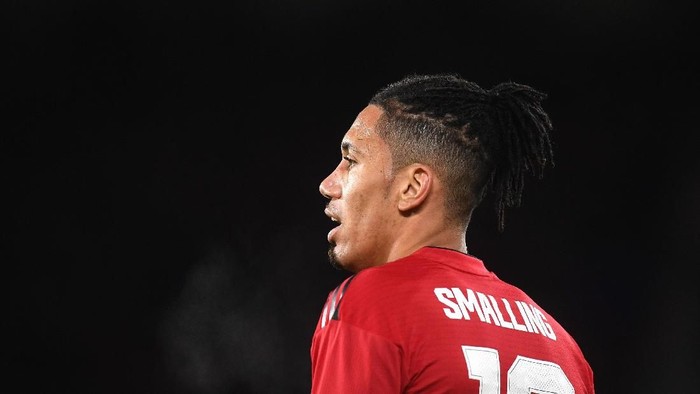 WOLVERHAMPTON, ENGLAND - MARCH 16: Chris Smalling of Manchester United looks on during the FA Cup Quarter Final match between Wolverhampton Wanderers and Manchester United at Molineux on March 16, 2019 in Wolverhampton, England. (Photo by Michael Regan/Getty Images)