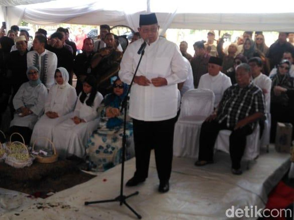 Netizen Kuatkan Hati SBY yang Kembali Kehilangan Orang Tersayang Netizen Kuatkan Hati SBY yang Kembali Kehilangan Orang Tersayang