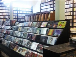 Memori dalam Pita Kaset Memori dalam Pita Kaset