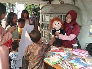 Kotak Buku Kolecer Kang Emil di Jabar Ramai Pengunjung