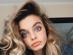 Asli atau Palsu? Mata Besar Model Cantik Ini Jadi Perdebatan