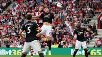 MU kini menempati peringkat keempat klasemen Liga Inggris dengan lima poin. REUTERS/Hannah Mckay.