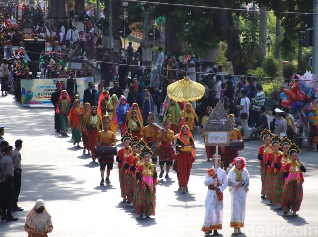 Potret Meriah Karnaval Heritage Lombok-Sumbawa