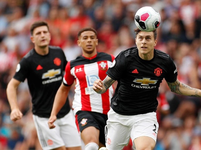 Manchester United kembali gagal meraih kemenangan di Liga Inggris. Tandang ke markas Southampton, MU harus puas dengan hasil imbang 1-1.