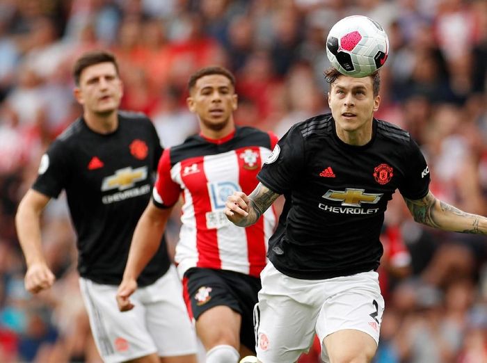 MU Seri di Kandang Southampton Manchester United kembali gagal meraih kemenangan di Liga Inggris. Tandang ke markas Southampton, MU harus puas dengan hasil imbang 1-1.
