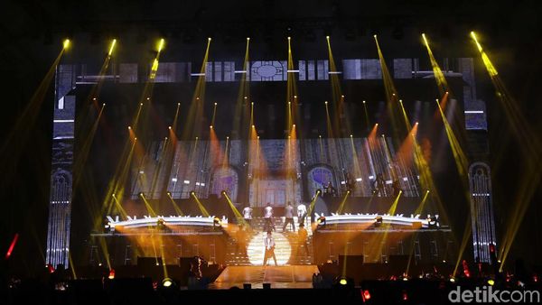 TVXQ Sukses Hibur Penggemar