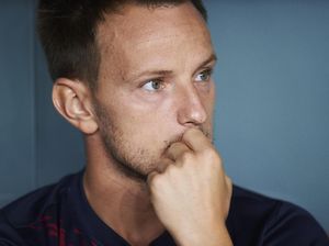 Dicadangkan Lagi, Rakitic Segera Angkat Kaki dari Barcelona?