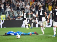Bunuh Diri Menyakitkan Koulibaly Hentikan Comeback Gemilang Napoli