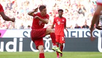 Gelontoran gol Bayern di laga ini masih berlanjut pada menit ke-78. Umpan Thomas Mueller dari sayap kanan mampu dikontrol dengan baik oleh Robert Lewandowski di kotak penalti. Ia kemudian langsung melepas sepakan mendatar yang menembus pojok kiri gawang Mainz.