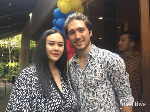 Aura Kasih dan Eryck Amaral