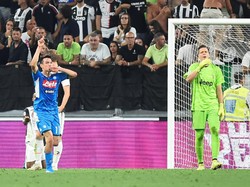 Napoli tak kendur. Pada menit ke-66, Kostas Manolas bisa memperkecil skor menjadi 1-3. Ia merobek gawang Juventus lewat sundulan, memanfaatkan tendangan bebas Mario Rui. Napoli kian bersemangat, setelah Hirving Lozano mencetak gol kedua pada menit ke-68. Lewat serangan balik cepat, striker anyar tim asuhan Carlo Ancelotti itu mengonversi umpan Piotr Zielinski menjadi gol. Kedudukan menjadi 2-3.