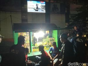 Polisi Gerebek Mini Bar dan Gudang Miras di Taman Film Bandung