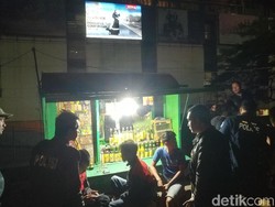Polisi Gerebek Mini Bar dan Gudang Miras di Taman Film Bandung