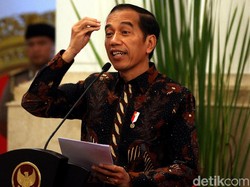 Jokowi Soroti Pasar Ramai Jelang Idul Fitri: Ingat Protokol Kesehatan!