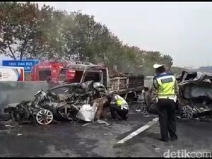 Kecelakaan Maut di Cipularang, Contraflow Diberlakukan di Km 93-90 Kecelakaan Maut di Cipularang, Contraflow Diberlakukan di Km 93-90