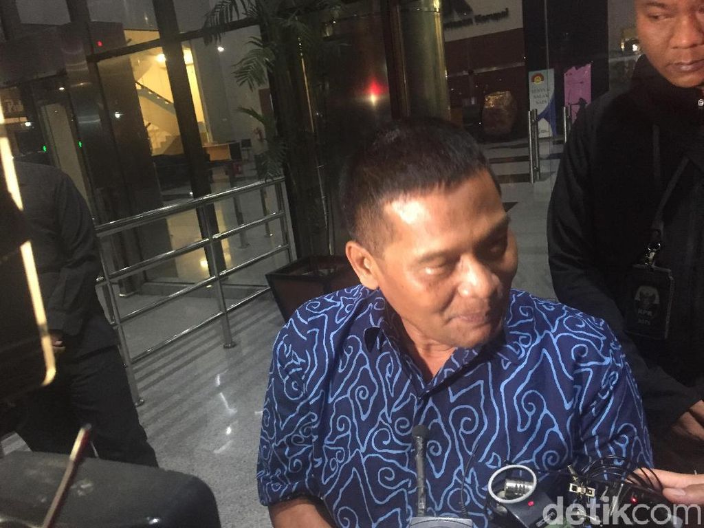 Rohadi Sebut Ada 2 Hakim PN Jakut yang Minta Uang ke Saipul Jamil Rohadi Sebut Ada 2 Hakim PN Jakut yang Minta Uang ke Saipul Jamil