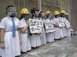 Giliran Pelajar Hong Kong Turun Ke Jalan Gelar Aksi Protes