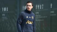 Matteo Darmian. Salah satu rekrutan pada musim panas 2015 ini didatangkan dari Torino. Setelah performa naik turun selama empat musim, ia dilepas ke Parma musim panas lalu. (Foto: Nathan Stirk / Getty Images)