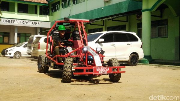 Mobil Listrik Tenaga Surya Buatan SMK