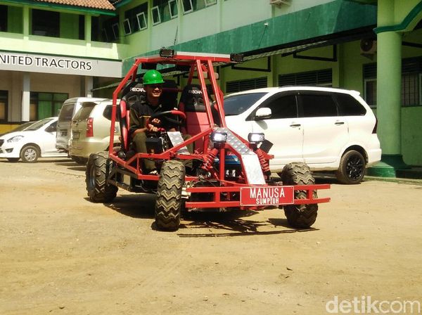 Mobil Listrik Tenaga Surya Buatan SMK