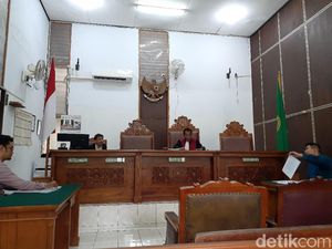 Bareskrim Tak Hadir, Sidang Praperadilan MAKI soal Bank Century Ditunda Bareskrim Tak Hadir, Sidang Praperadilan MAKI soal Bank Century Ditunda