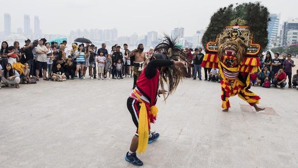 Kesenian Indonesia Pukau Warga Busan di Korea Selatan