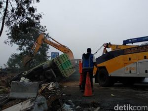 Sopir Truk Penyebab Tabrakan Beruntun di Tol Cipularang Km 91 Tewas Sopir Truk Penyebab Tabrakan Beruntun di Tol Cipularang Km 91 Tewas
