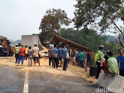 Beda Kemenhub-PUPR Soal Biang Kerok Kecelakaan di Tol Cipularang