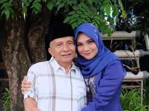 Pesan Amien Rais untuk Hanum yang Dilantik Jadi Anggota DPRD DIY