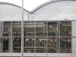 Pendemo Geruduk Bandara Hong Kong, Belasan Penerbangan Dibatalkan