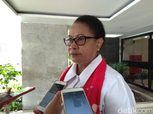 Menteri Yohana Mendata Anak dan Perempuan Korban Rusuh di Papua Menteri Yohana Mendata Anak dan Perempuan Korban Rusuh di Papua