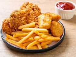 Suka Masakan yang Digoreng? Ini 5 Tips Selamat dari Kolesterol