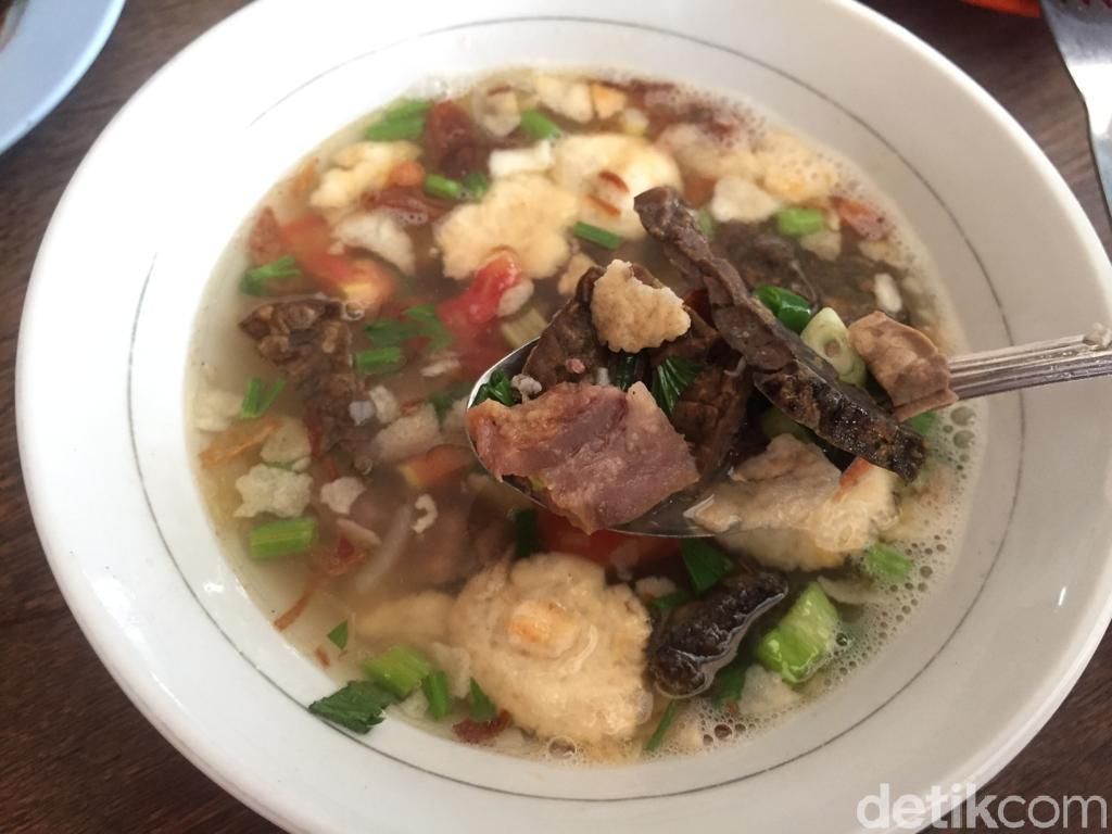 Menyantap Soto Betawi Legendaris di Depok, Gurihnya Pas! Menyantap Soto Betawi Legendaris di Depok, Gurihnya Pas!