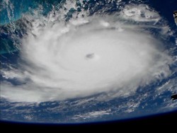 Badai Monster Dorian Terjang Bahama, Kecepatan Angin Capai 295 Km/Jam