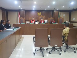 Natan Pasomba Didakwa Suap Anggota DPR Sukiman Rp 2,9 M