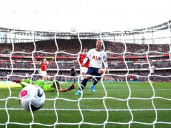 Gol pembuka justru berasal dari tendangan Christian Eriksen di menit ke-10. Julian Finney/Getty Images
