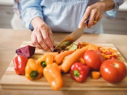 Tunda Masak Makan Siang, Wanita Ini Langsung Diceraikan Suami